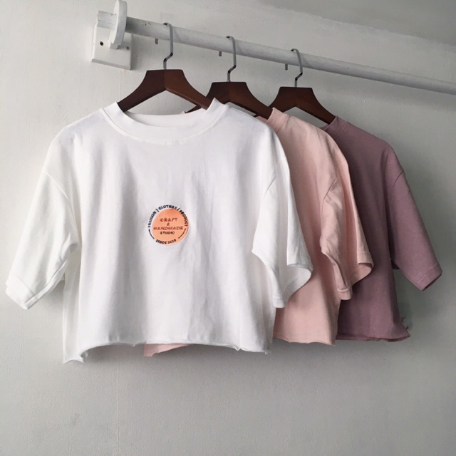 Croptop thêu Studio