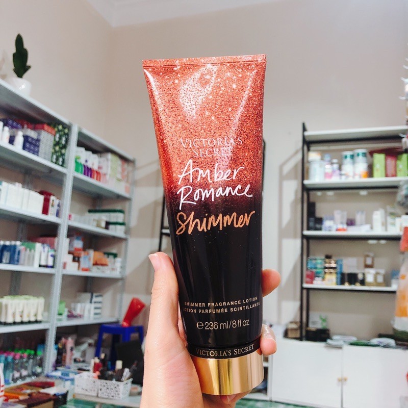 Dưỡng thể Amber Romance Victoria Secret