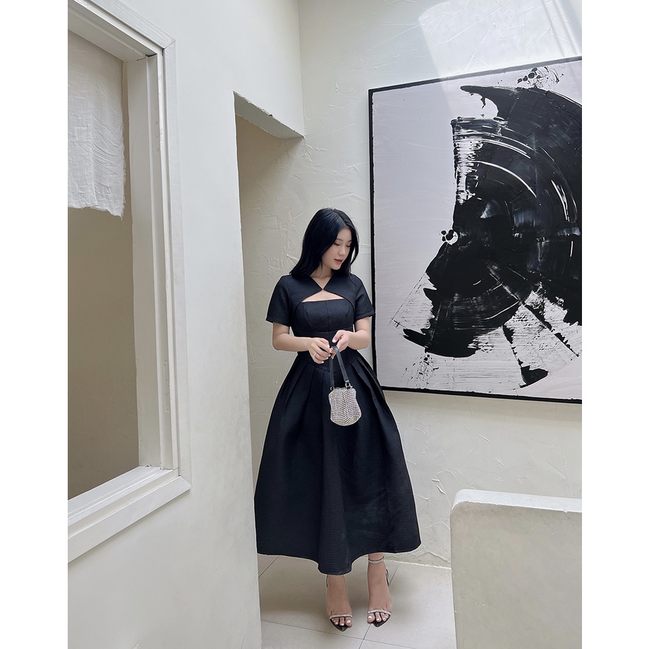 BBSTORE'S Đầm Xòe Đi Tiệc Khoét Ngực Sang Trọng ( không kèm tag hoa ) - D1073