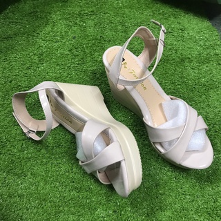 Giày quai chéo đế xuồng cao 9p MS39