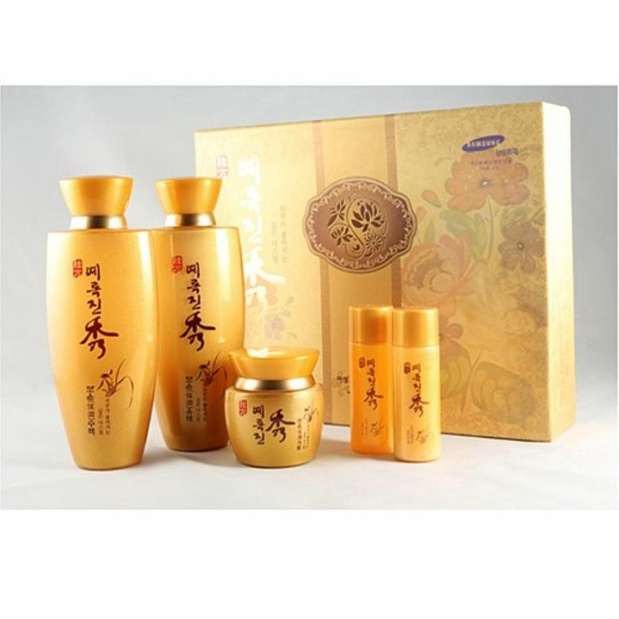 Bộ 3 sản phẩm chăm sóc da JIGOTT Yerokjinsu Hanbang