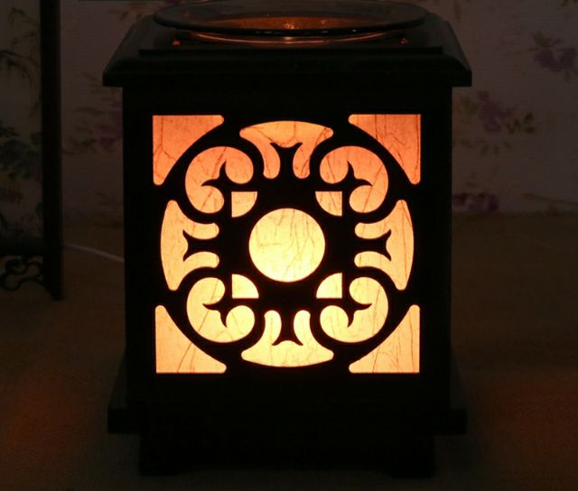 Đèn xông tinh dầu