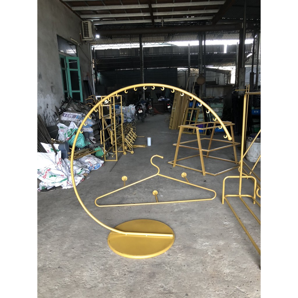 Kệ treo quần áo hình vòng cung 1.6m