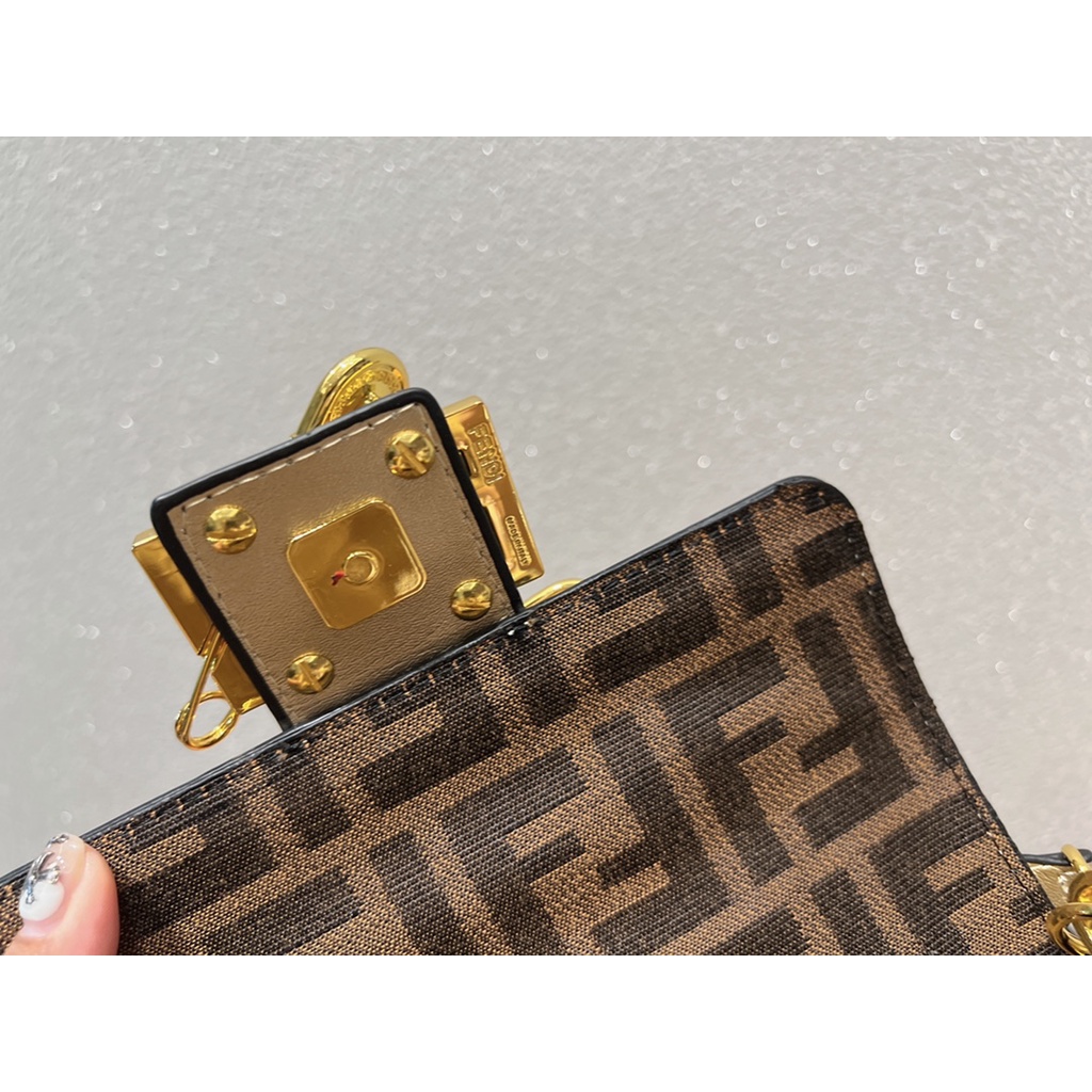 Túi Fendi* cao cấp