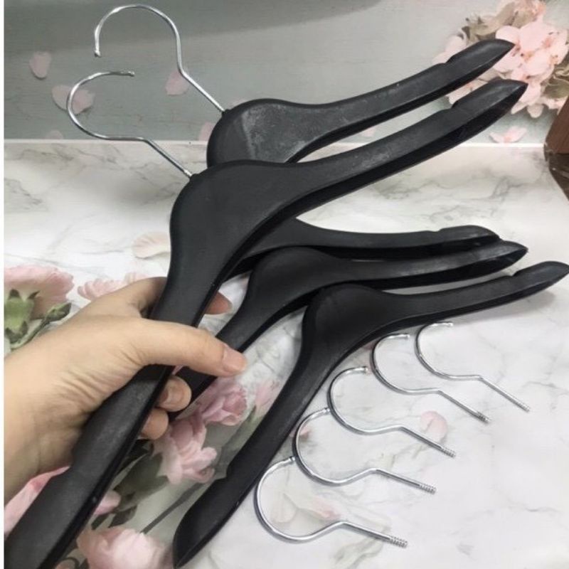 Móc quần áo , móc áo nhựa vai nữ to dài 40 cm mắc áo vai nữ chuyên dùng cho shop thời trang gia đình treo quần áo giá rẻ