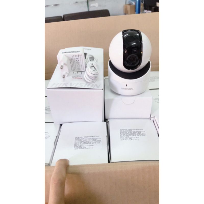 Camera IP Robot 2MP HIKVISION DS-2CV2Q21FD-IW(B)