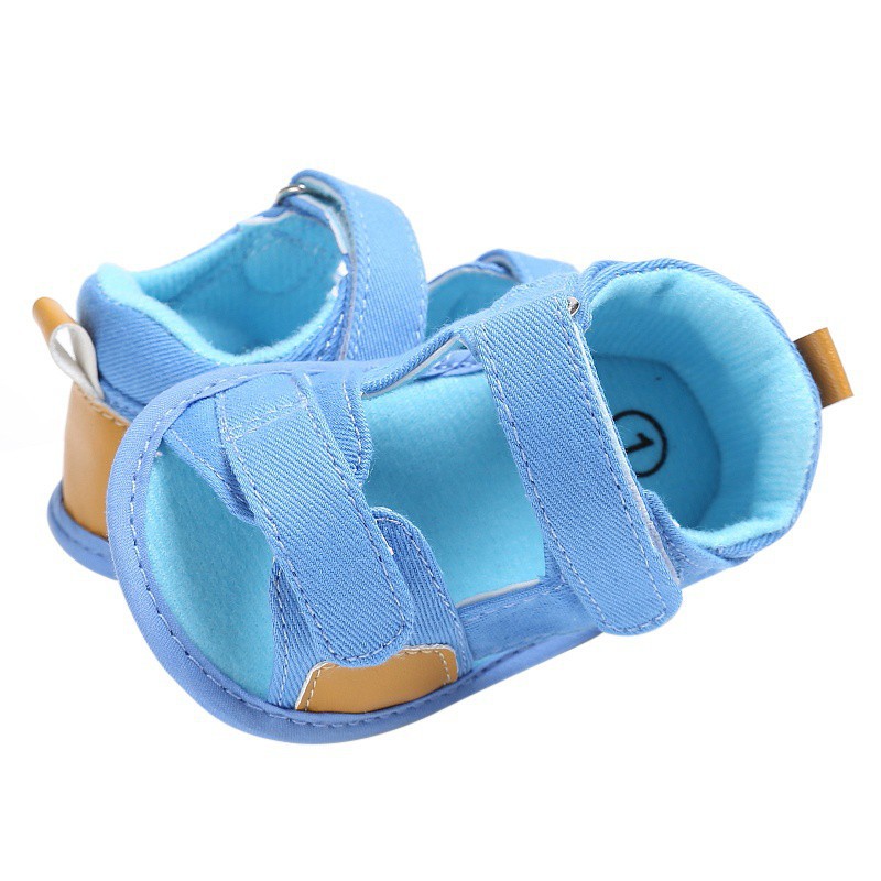 Giày sandals đơn giản dễ thương cho bé