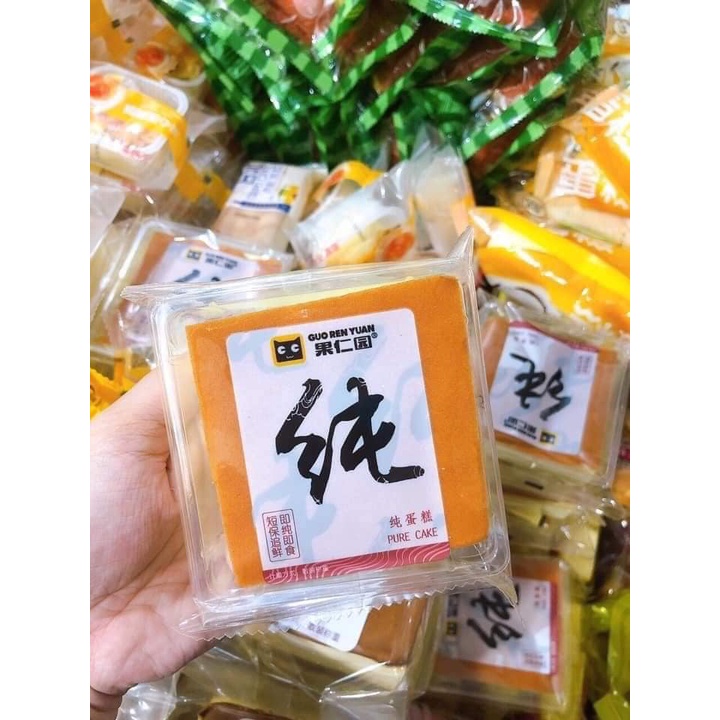 1 cái bánh bông lan Mông lép Purecake