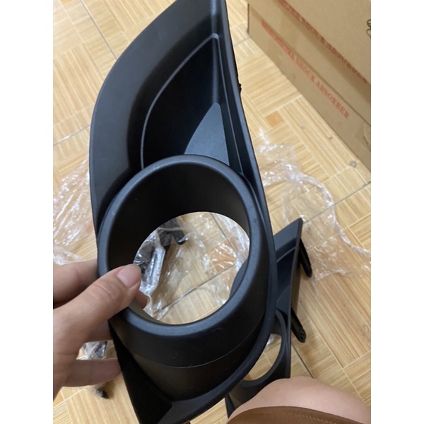 Ốp đèn gầm Mazda phải bt50 2011-2020