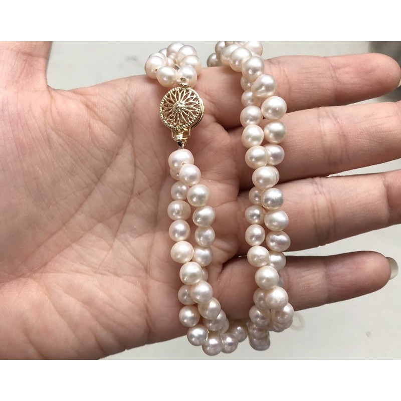Vòng cổ hạt đan xoắn màu trắng