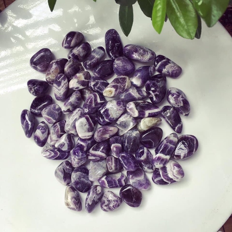 100gr Viên đá màu tím Amethyst vân trắng size to 3-5cm