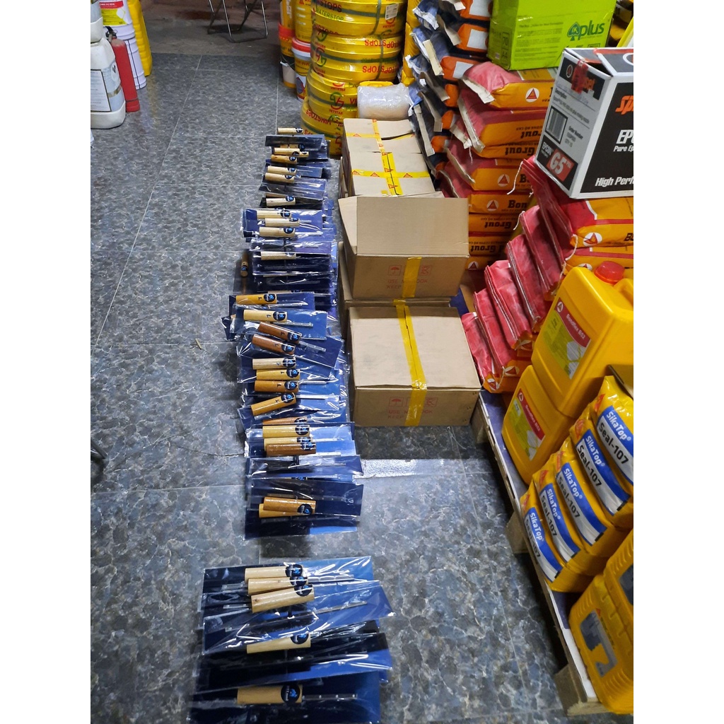 Tà Lột. Bay răng cưa. Bàn bả răng cưa chuyên thi công Epoxy, thi công chống thấm Polyurethane, Neomax 201