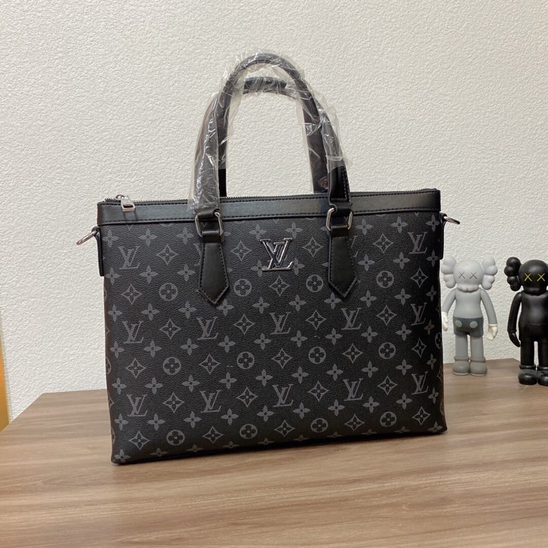 Cặp nam LV Louis*Vuitton* Mesenger cao cấp Au nhập khẩu mới nhất 2021 | BigBuy360 - bigbuy360.vn
