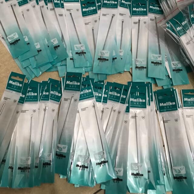 10 Que nặn mụn malika ( freeship)
