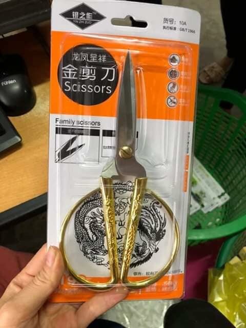 Kéo rồng cán vàng siêu tiện dụng