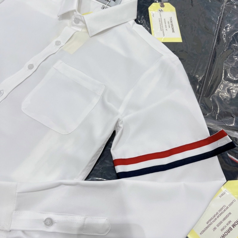 Sơ Mi Trắng Nam Dài Tay Thom Thêu Sọc Kẻ Logo Hai Tay SM02P