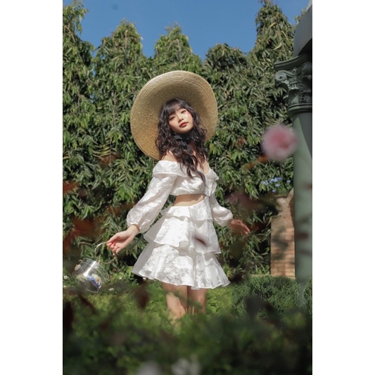 đầm bẹt vai hở eo-shoulder off cut out