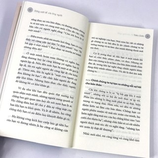 Sách - Đừng Cười Để Vừa Lòng Người