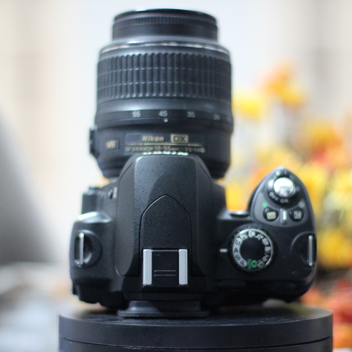 Máy ảnh Nikon D40X kèm ống kính 18-55 VR tập chụp DSLR