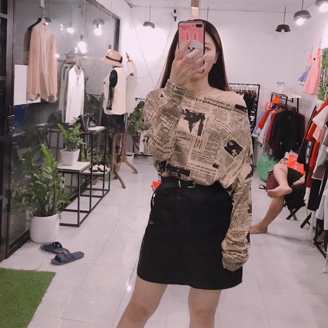 Áo chữ lệch vai hit hot