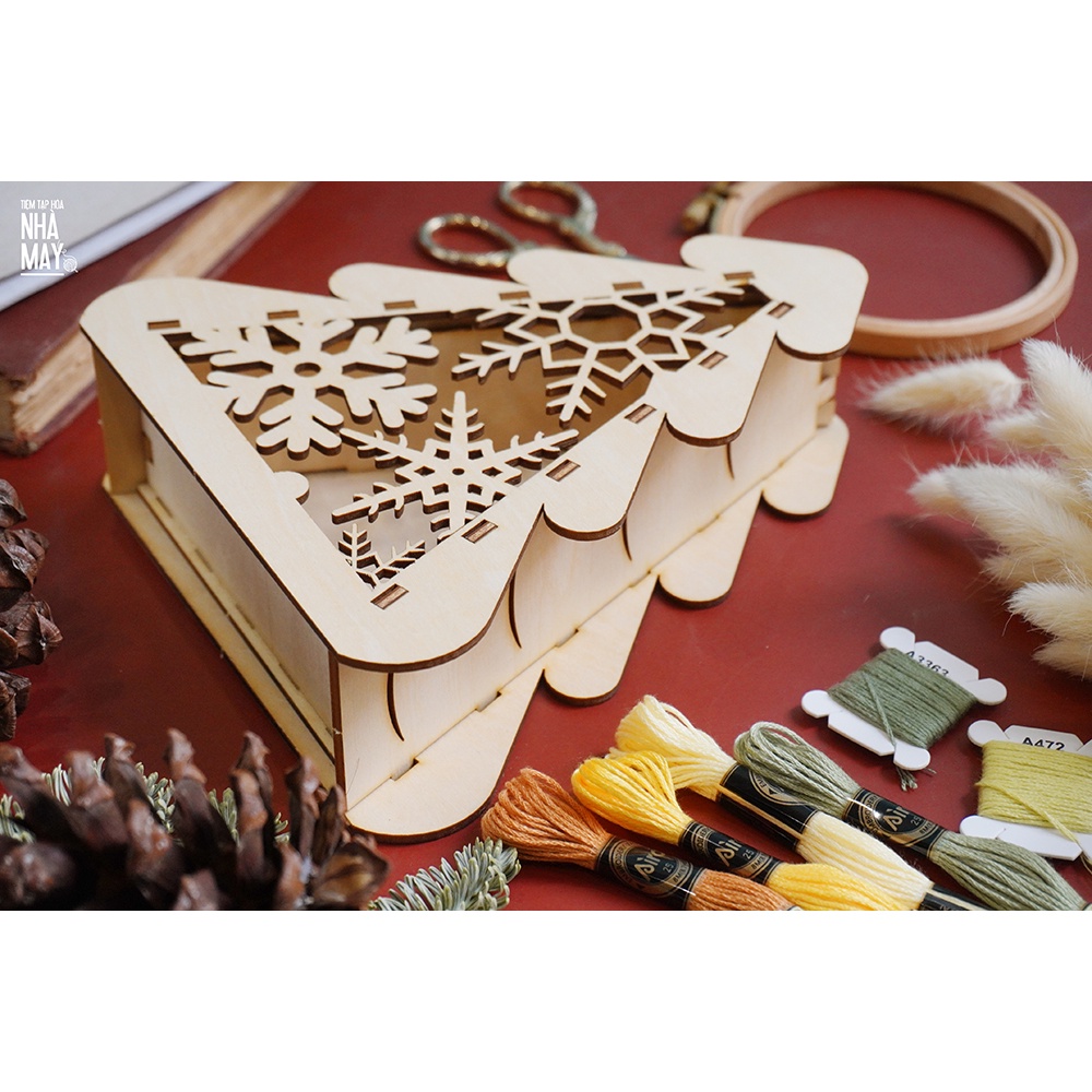 Hộp gỗ hoạ tiết Noel (Christmas wooden box)
