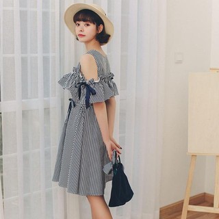 Đầm rớt vai kẻ sọc OML