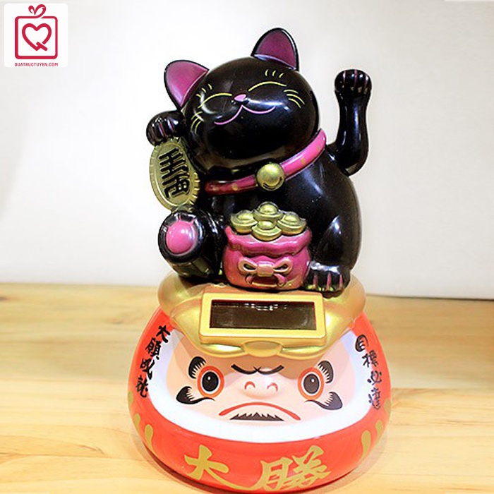 Mèo thần tài vẫy tay cưỡi Daruma năng lượng Ánh sáng 15cm