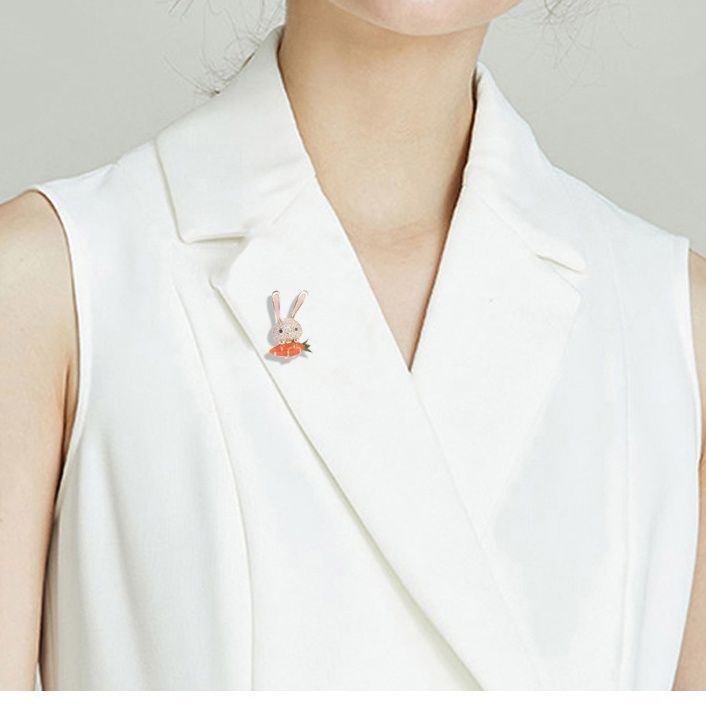 Ghim cài áo GAVINBROWN hình thỏ và cà rốt/ chó con dễ thương phong cách Nhật Bản thời trang 2022