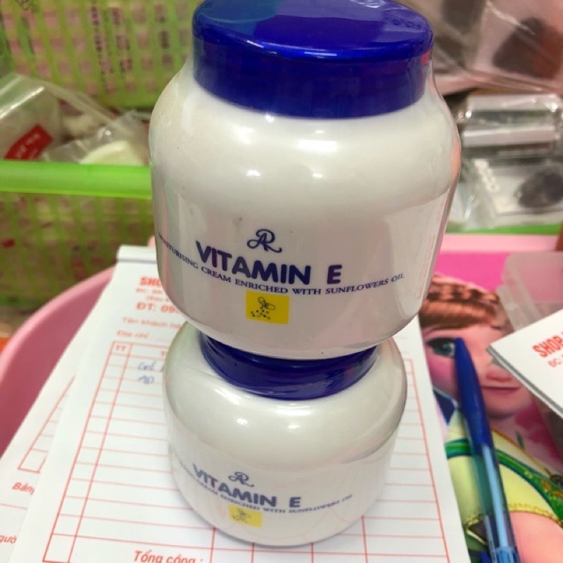 kem vitamine hàng thái (nắp màu xanh 200g) dưỡng ẩm da toàn thân chống khô nứt nẻ da