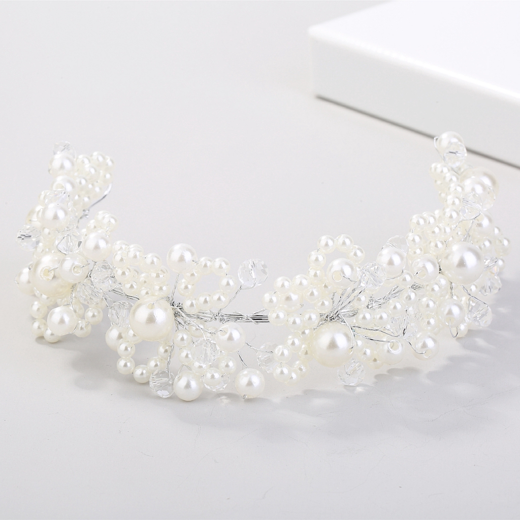 Băng đô đính ngọc xinh xắn cho cô dâu