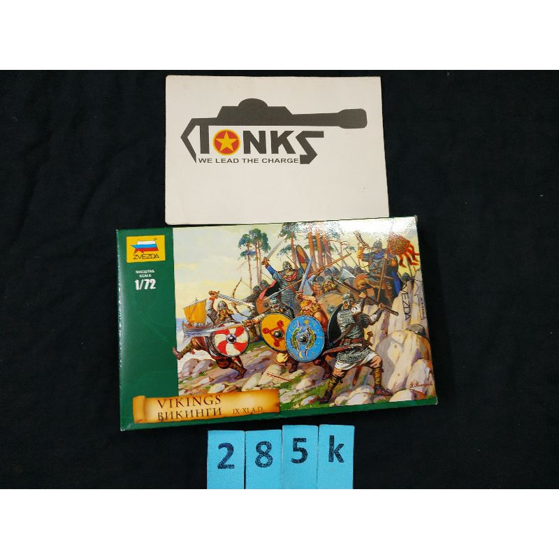 Bộ kit lắp ráp đội chiến binh Viking 1/72