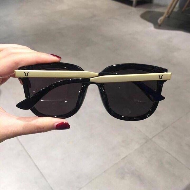 Kính Form tròn Nam Nữ Chất liệu hợp kim titan hàn quốc kiểu dáng hot trend