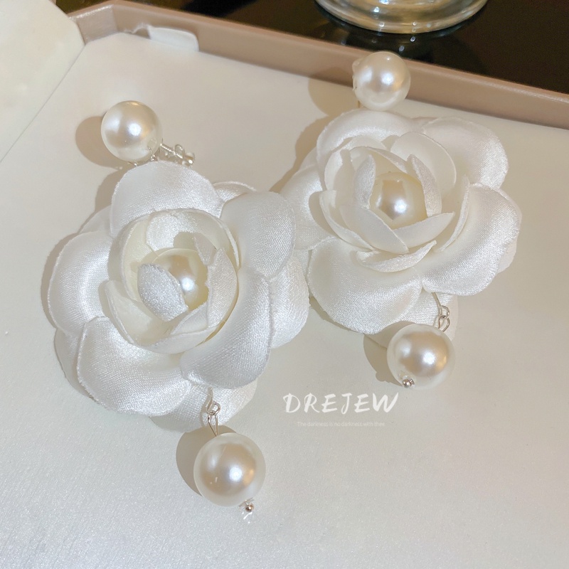 DREJEW Khuyên tai kẹp vành đính hoa ngọc trai siêu độc đáo thời trang Hàn Quốc