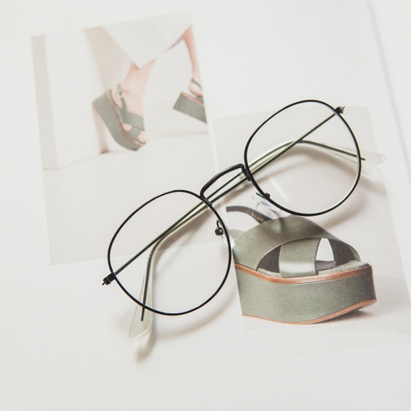 Mắt kính cổ điển gọng tròn giúp chống tia UV cho nam nữ