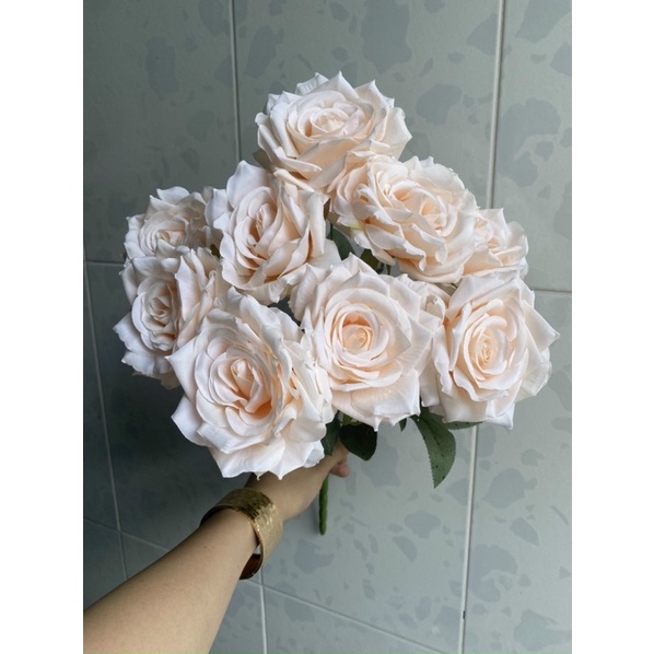 Bụi hoa hồng lớn 9 bông chất vải đẹp