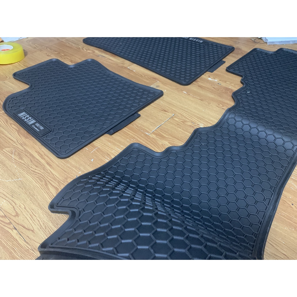Thảm lót sàn cao su xe Toyota Camry 2019- 2021, 2022, 2023 loại đúc dày theo xe, không mùi mẫu Nissin