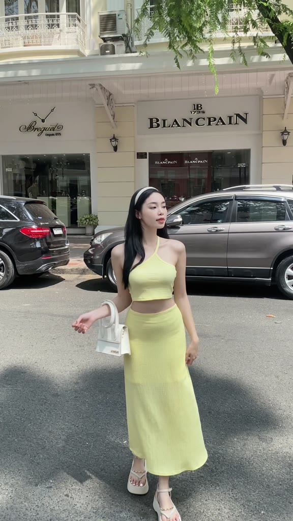 Set chân váy dài và áo croptop dây chéo Sower body thun - Mina Set | BigBuy360 - bigbuy360.vn
