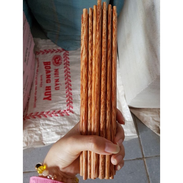 ❣Đũa dừa nhà làm, đảm bảo an toàn sức khỏe ( loại 3 ) 12k /10 đôi