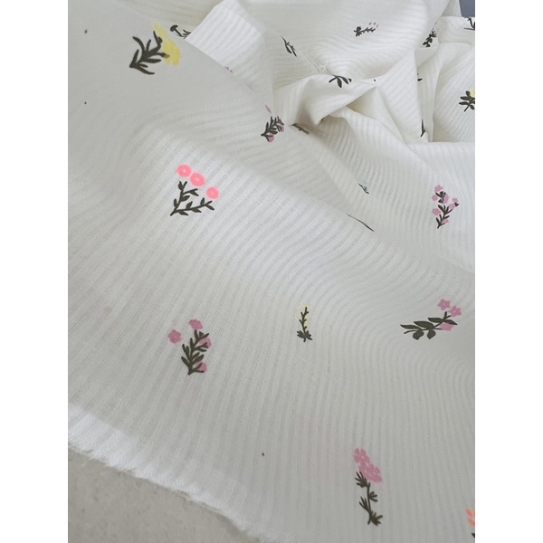 1,6m vải thô boi hoa nhí nền trắng