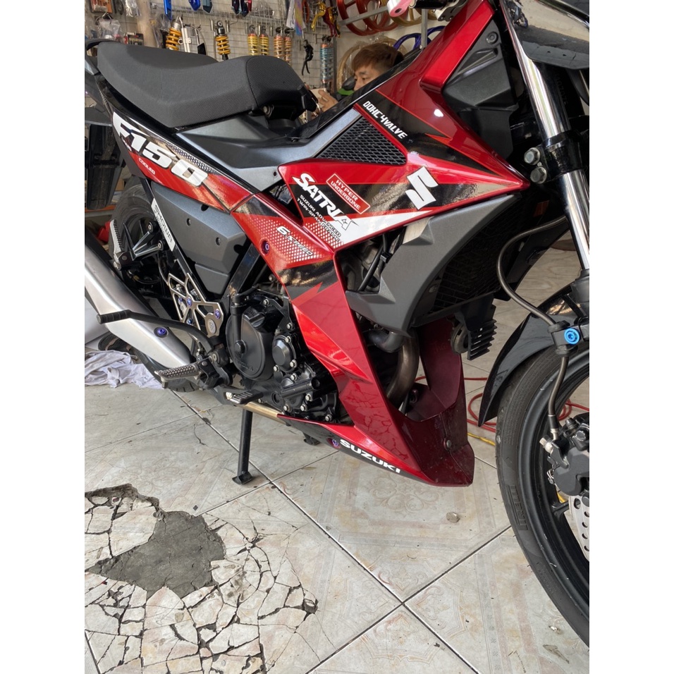 Tem Rời Satria mẫu zin màu đen đỏ trắng