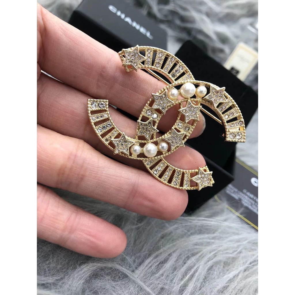 Trâm cài áo phong cách vintage