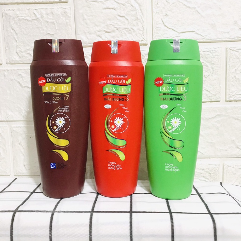 Dầu Gội Dược Liệu Thái Dương 3 Và 7 Chai 200ml