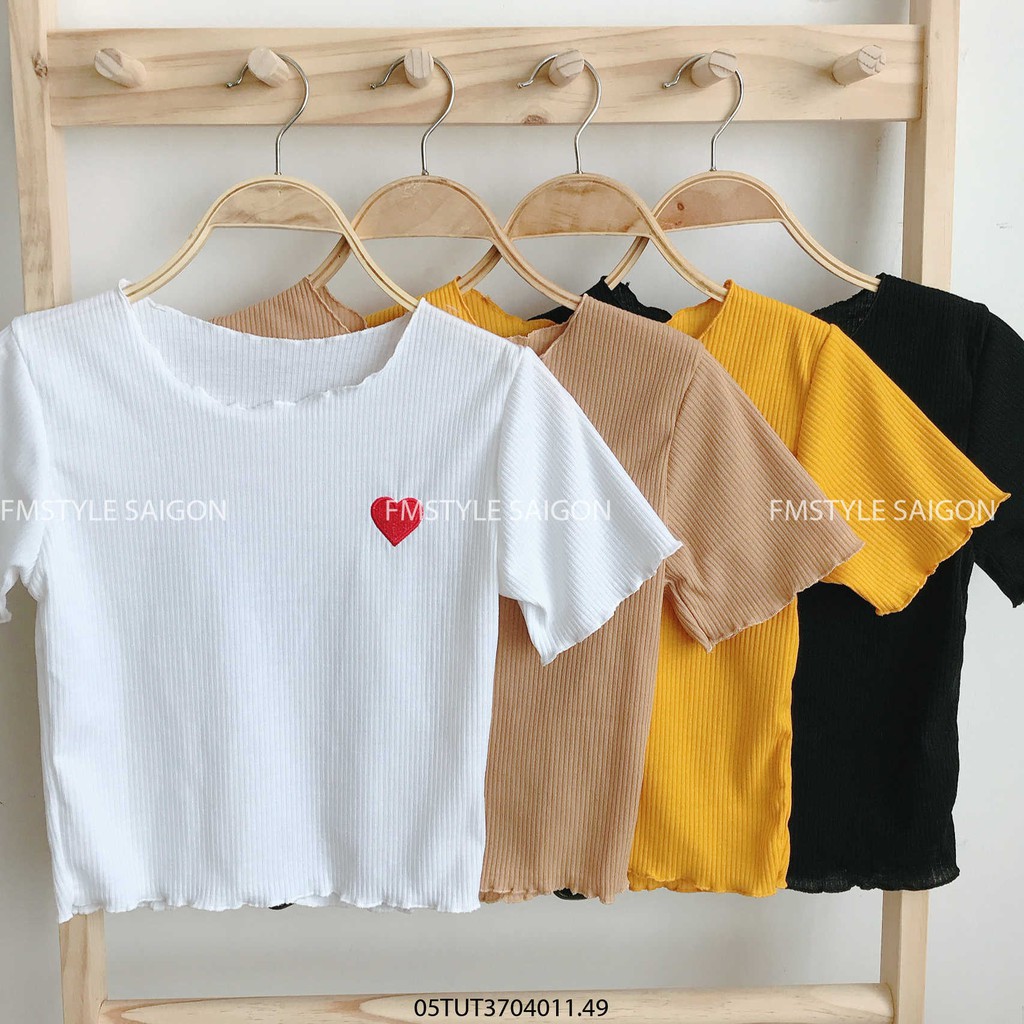Áo thun tay ngắn THÊU TIM ulzzang thời trang nữ Fmstyle Saigon 21TU05T371902 | BigBuy360 - bigbuy360.vn