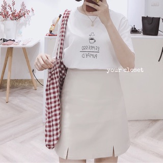 Chân váy ngắn màu kem