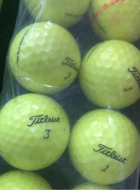 Bóng titleist provi màu