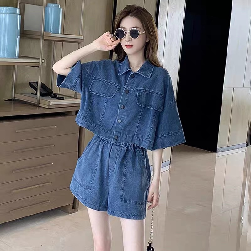 Áo Khoác bò mix quần đùi ống rộng kiều dáng thời trang hè 2022, Bộ Denim croptop kèm quần short lưng cao Phong Cách.