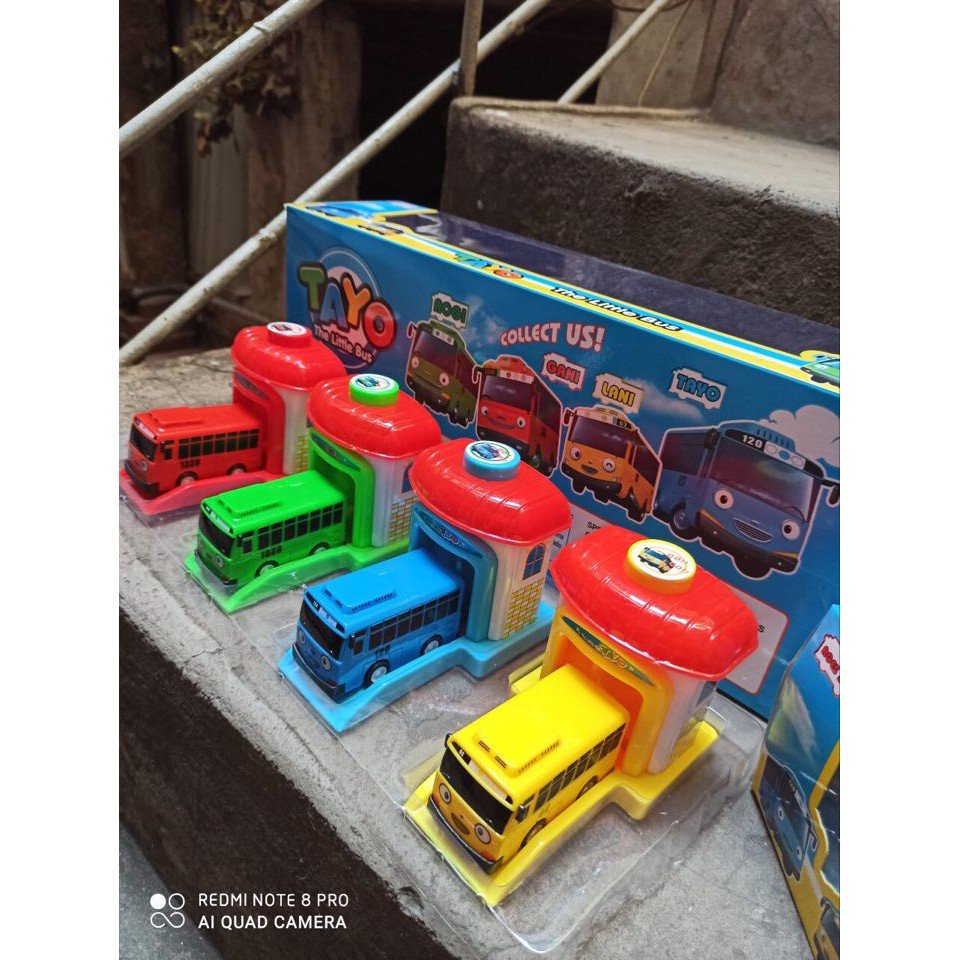 Đồ chơi xe buýt Tayo kèm nhà xe có nút bấm đẩy cho xe chạy the little Tayo bus