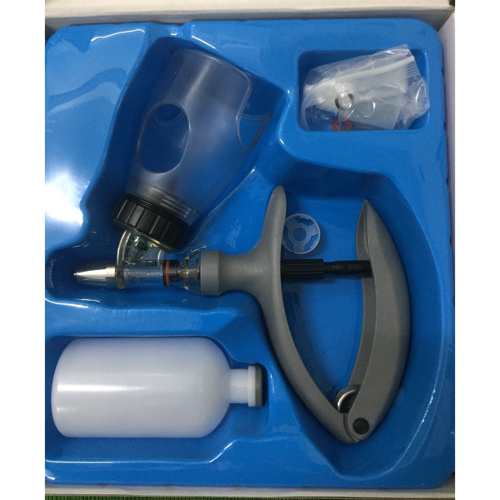 Xilanh tự động VETMORE 2cc có giá đỡ cắm chai