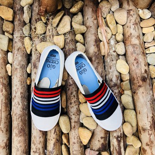GIÀY SLIP ON TRẮNG 4 SỌC MÀU