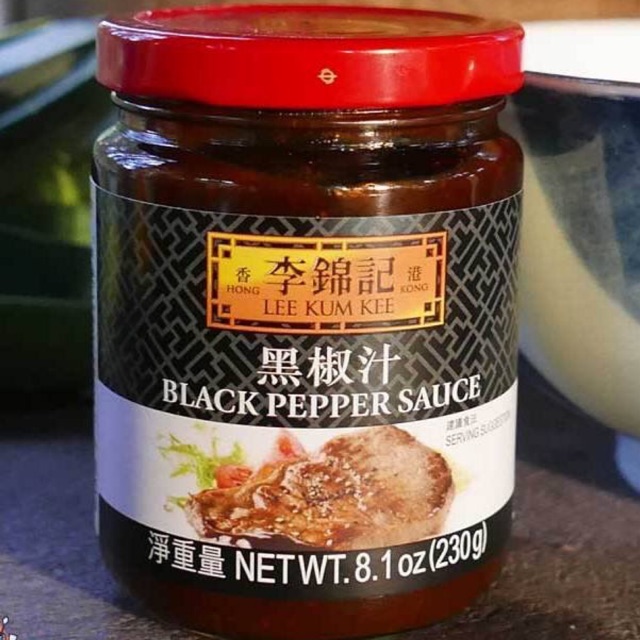 Tương Sốt Tiêu Đen 230gr LEE KUM KEE